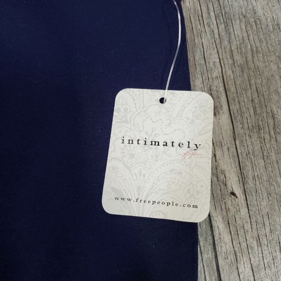 NWT Free People Navy Crop Tank Sz M/L - Picture 3 of 5